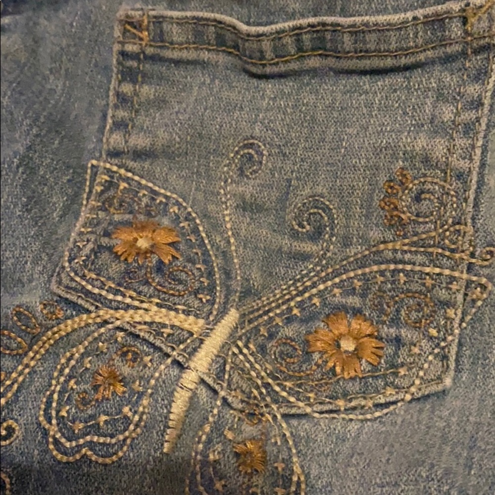 Shorts - Picture 5 of 5